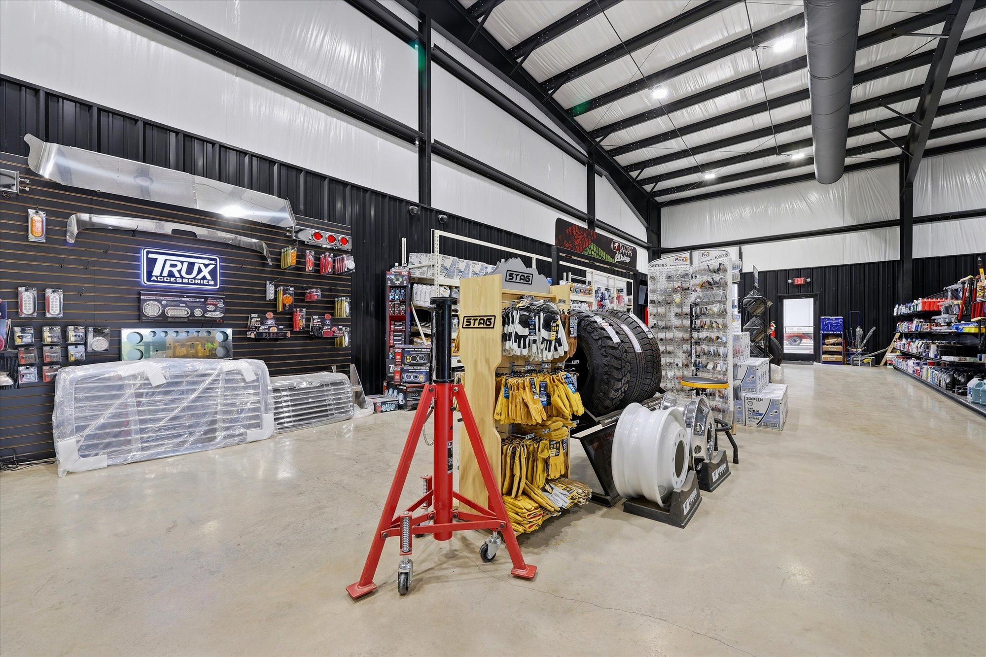 Big-truck parts — Wilkerson's Diesel & Tire, Jackson MS